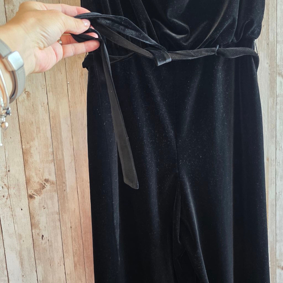 Vince Camuto Velvet Draped Neck Jumpsuit Wide Leg Full Length Black - Picture 5 of 13